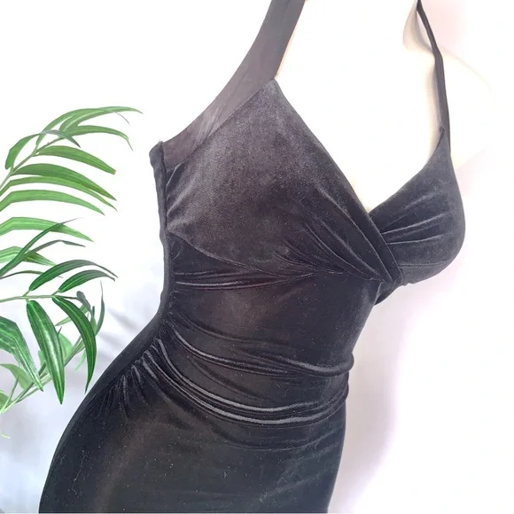 v i n t a g e :: Gorgeous Black Velvet Corset Tie Halter Maxi Dress - Picture 13 of 14